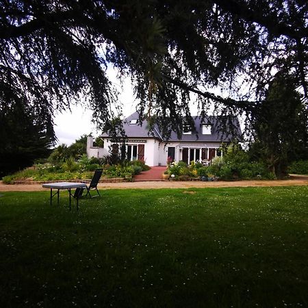 Le Logis De Catherine Et Serge Genêts Εξωτερικό φωτογραφία